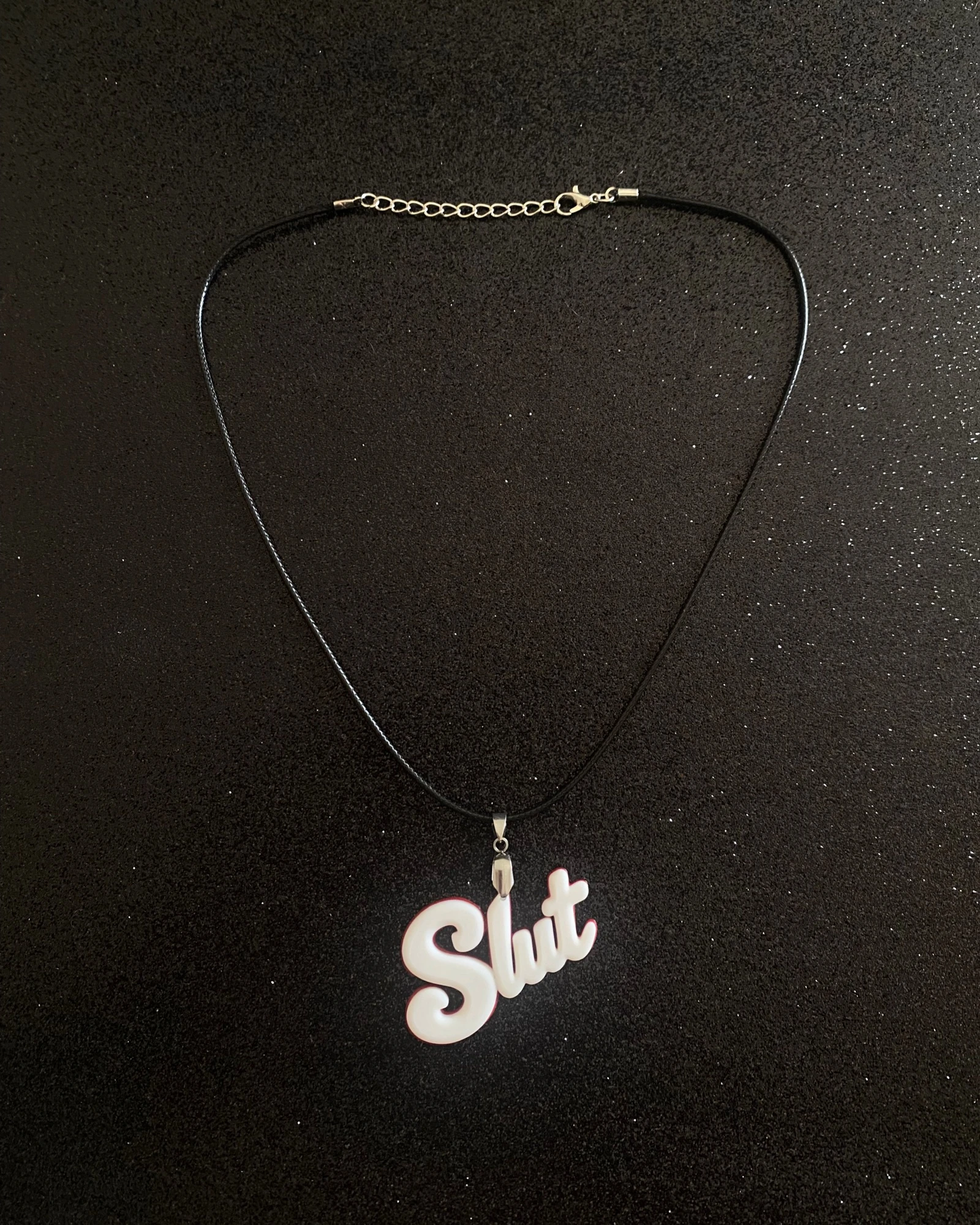 Collar / Pendant "Slut" White & Red 3D - Y2K / Alt / Rave Style – photo 3